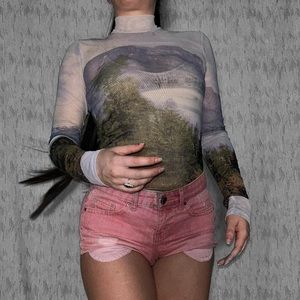 Mesh oil painting valley art long sleeve top 
Size SMALL